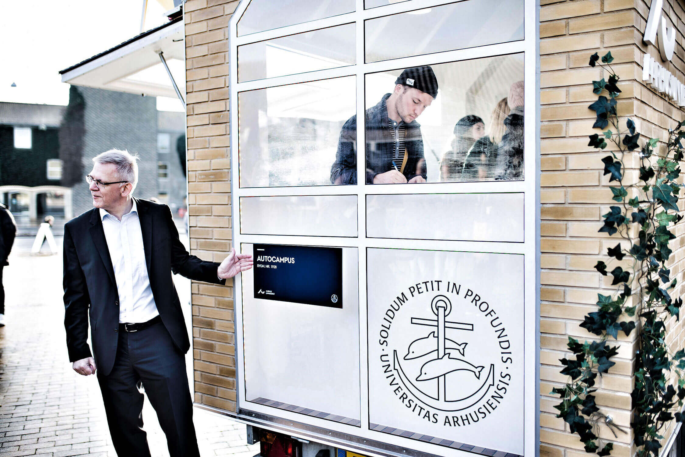 Århus Uni Studie Vogn, åben for studerende