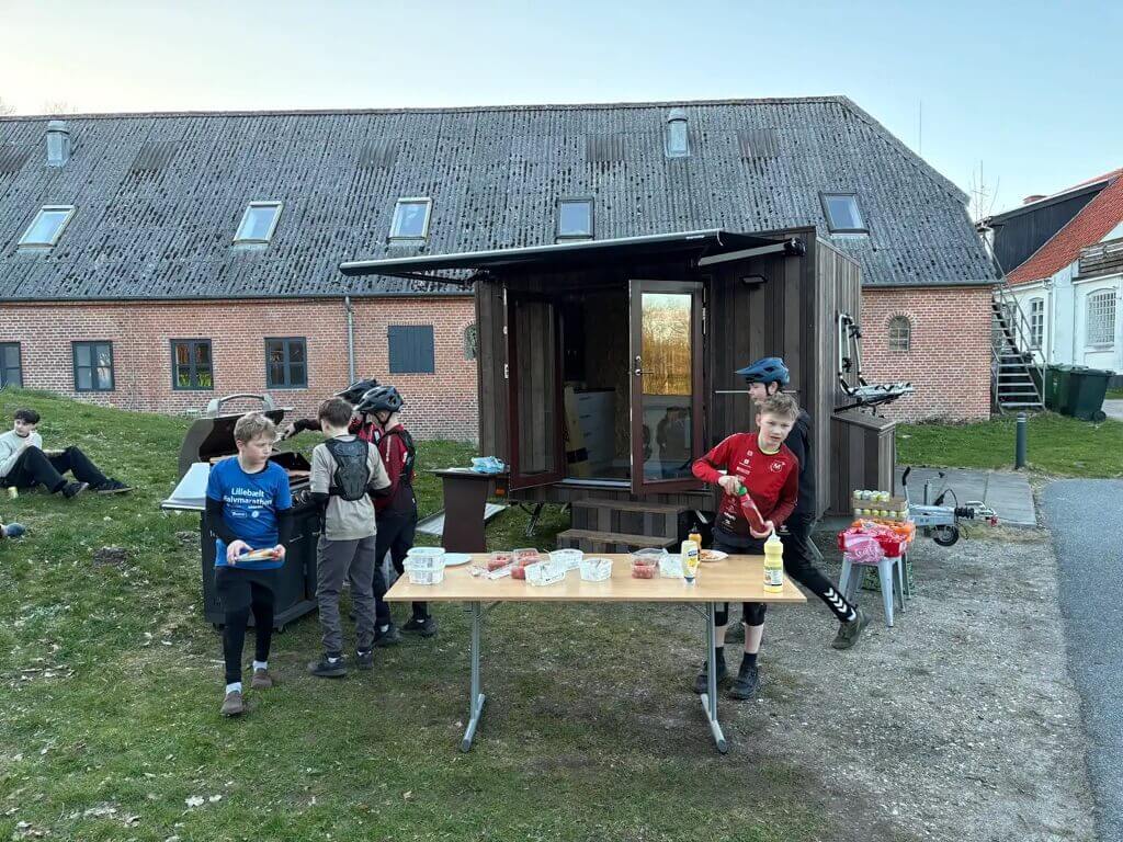 6B2396DB 4DAC 4191 8AD9 996E1EFC3ECE 1 105 C